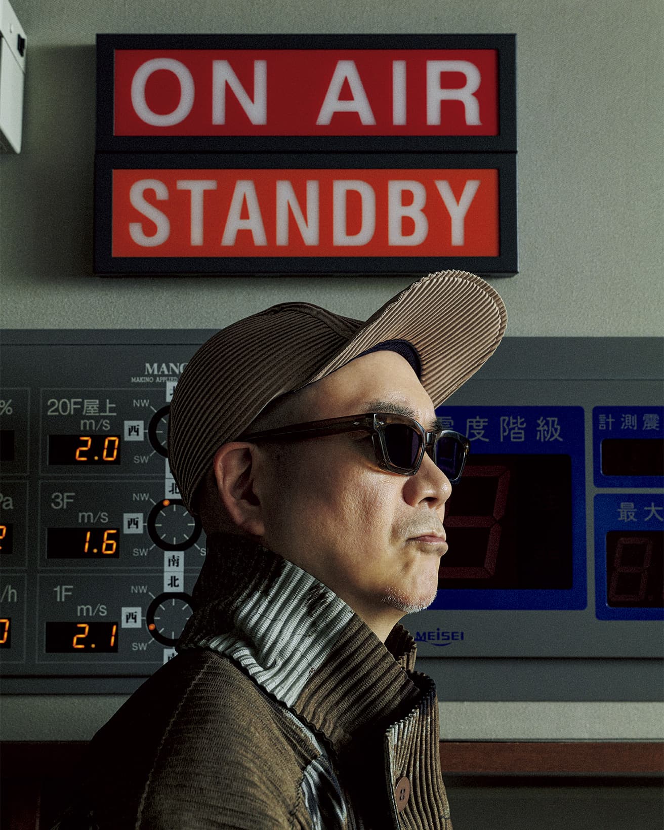 毎シーズン発売される「PLEATS CAP」は、何色も所有している。