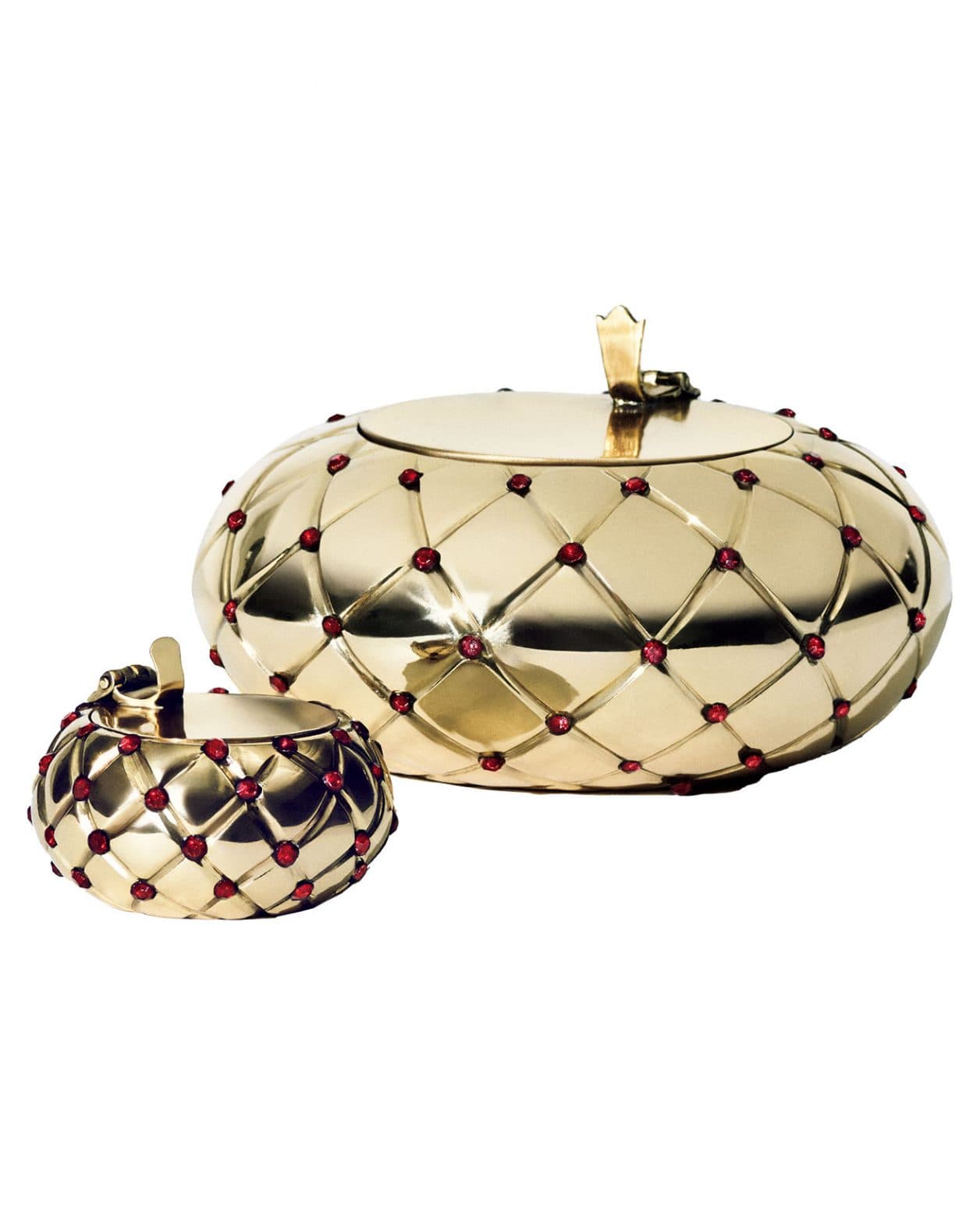 〈ZARA〉が50周年！ クリエイター50人とコラボ。